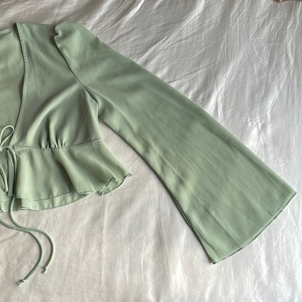 Tie Front Ruffle Hem Bell Sleeve Top - Picture 4 of 4